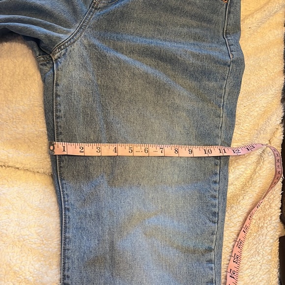 Old Navy High Rise Lola Boyfriend Raw Hem Jeans size 14 - Picture 14 of 15